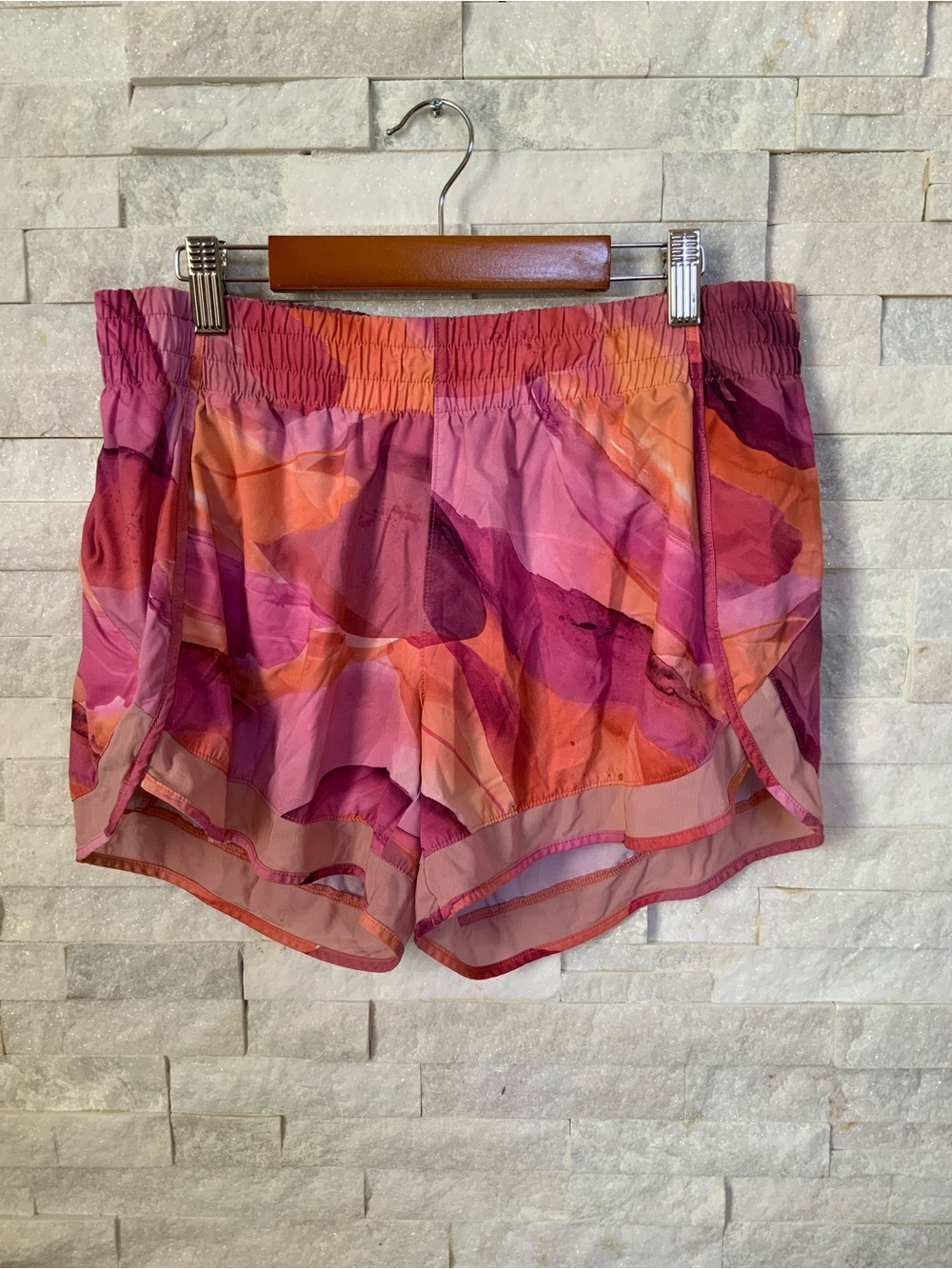 Athleta Women's Printed Mesh Racer Running Shorts, Size M, Pink / Orange